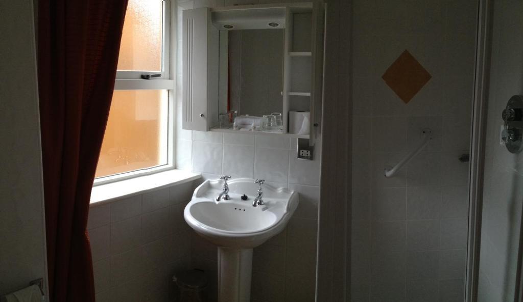 Virginia'S Guesthouse Kenmare Phòng bức ảnh